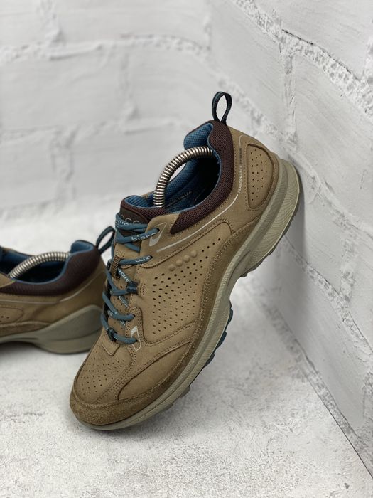 Жіночі шкіряні кросівки Ecco Biom 38p