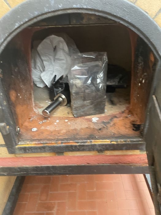 Forno a lenha com carrinho