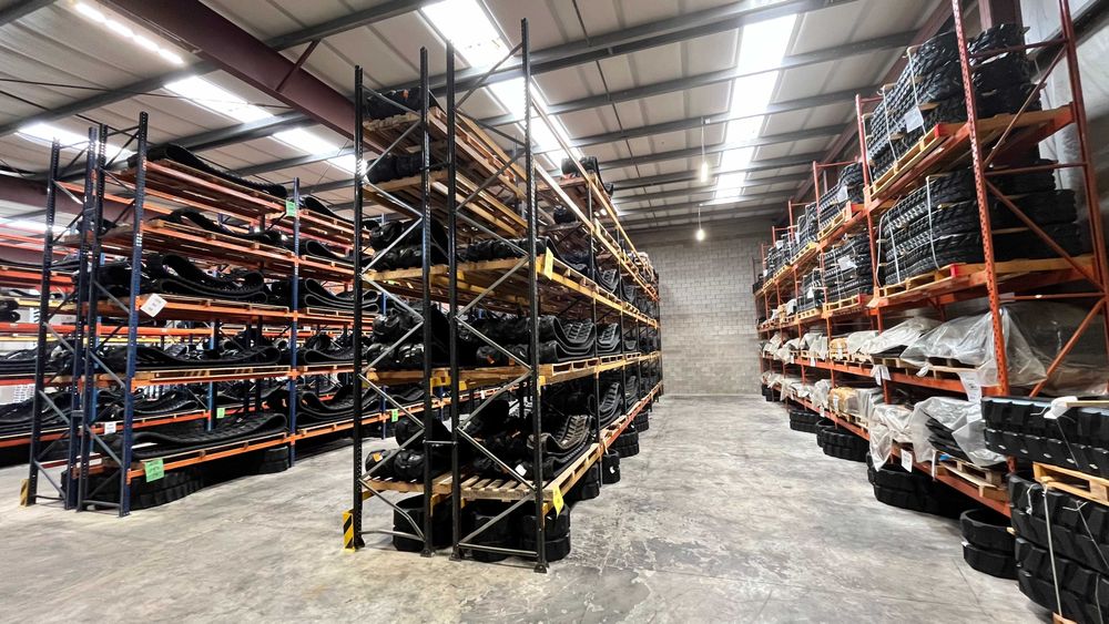 Correntes Rastos Esteiras Lagartas marca BullTrack® e Bridgestone®