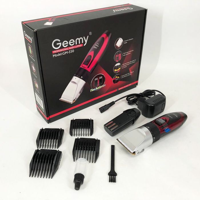 Професійна машинка для стрижки волосся GEMEI GM-550.