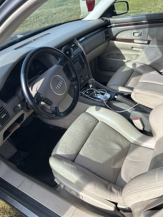 Audi A8 D2