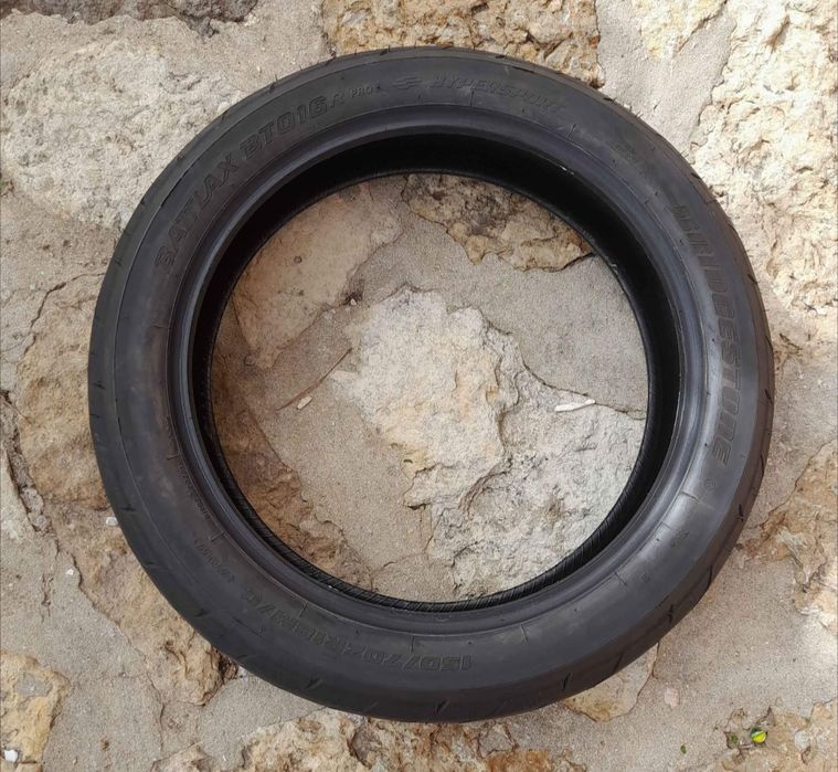 Pneu Bridgestone 150/70 R18