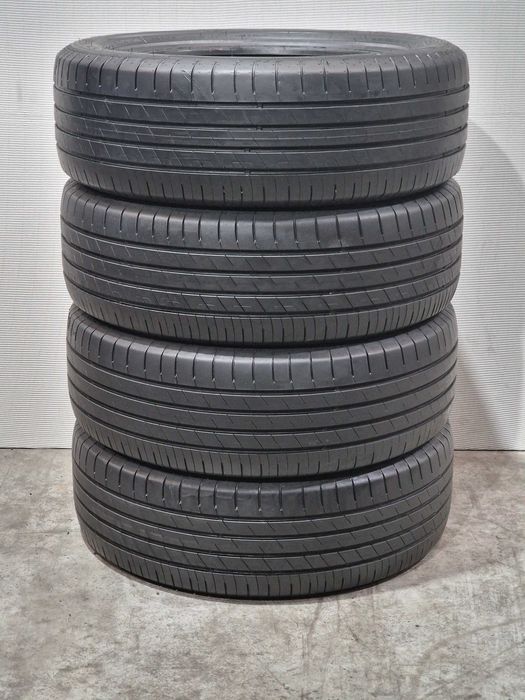 4 Pneus 215/55R18 GOODYEAR Semi Novos