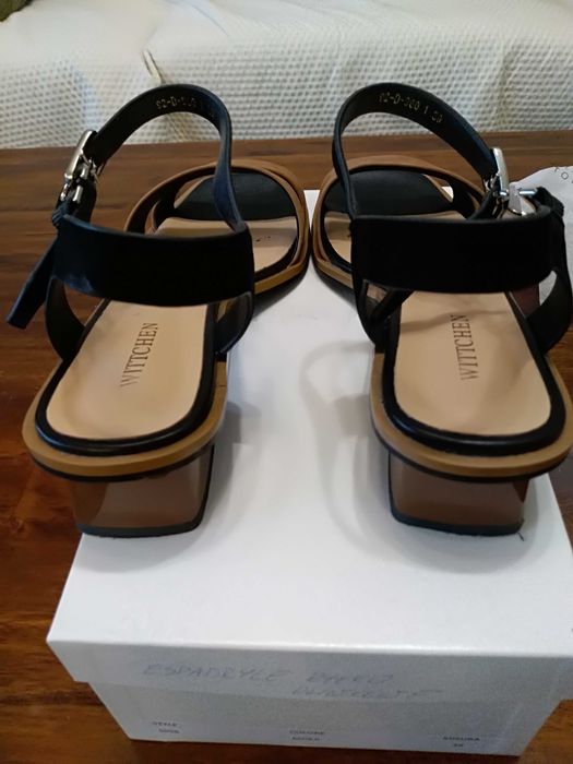 Sandały na obcasie Wittchen rozmiar 39