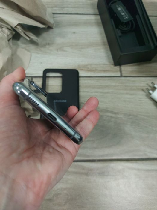 Продам Samsung Galaxy S20 Ultra