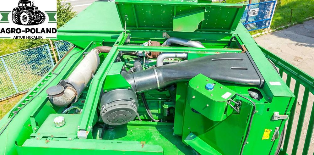 Комбайн зернозбиральний JOHN DEERE W 550 - 2981 м/г - 5,5 м - 2011 рік