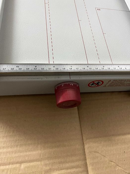 Guilhotina IDEAL  1058
