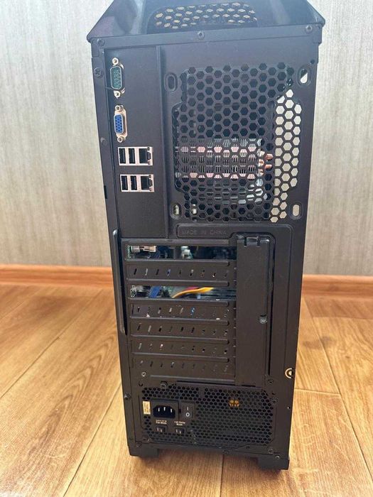 Двопроцесорна робоча станція для 3D-графіки