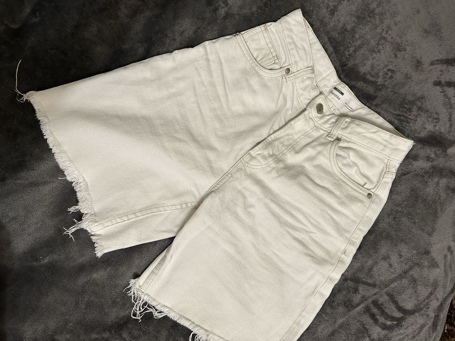 Жіночі шорти в гарному стані