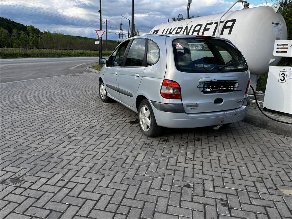 Продам Renault scenic 1. Рестайлинг 1.6 газ бензин