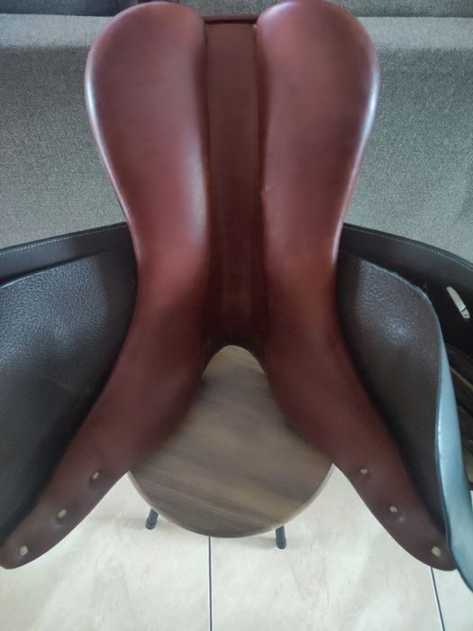 Siodło Ovation wszechstronne 16" brązowe