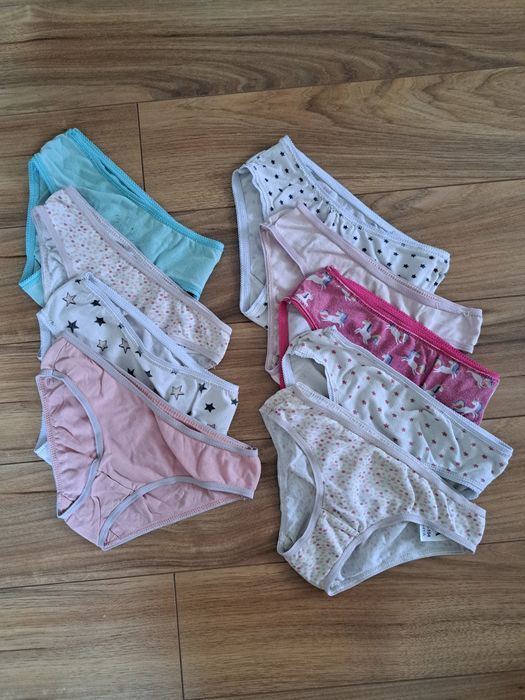 Zestaw bawełnianych majteczek 9sz c&a 98/104