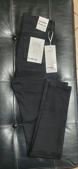 Sprzedam spodnie Goodies. Nowe
