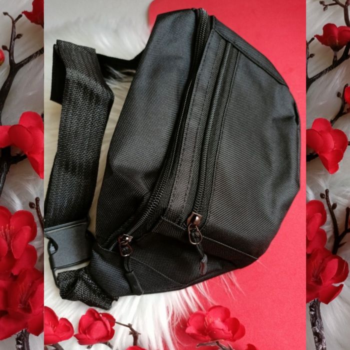 Czarna saszetka, nerka damska, nowa