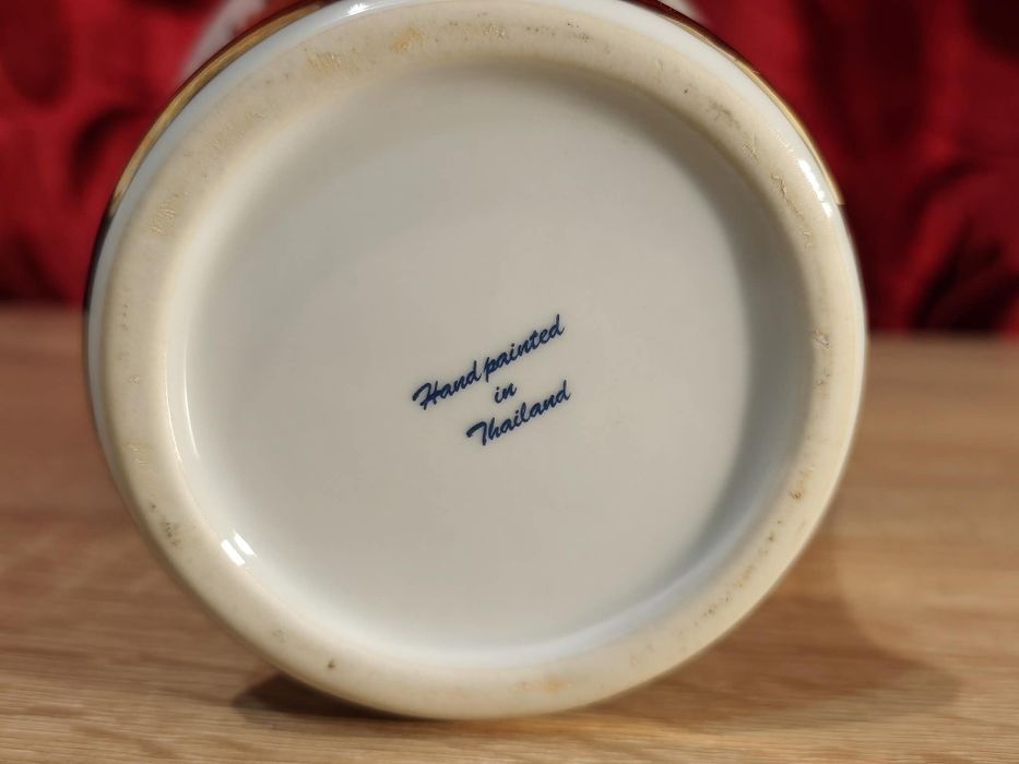 Piękny porcelanowy wazon