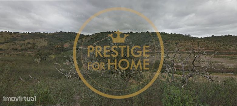 Terreno rústico com 1700 M2, situado a poucos minutos da pitoresca al — Santa Cruz, Beja