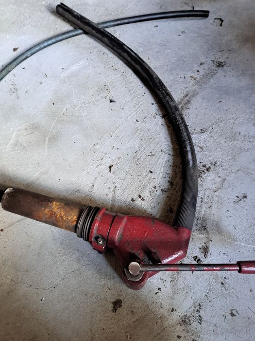 Do sprzedania pompa reczna stan nieznany