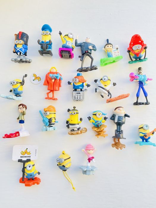 Кіндер Посіпаки( миньоны)