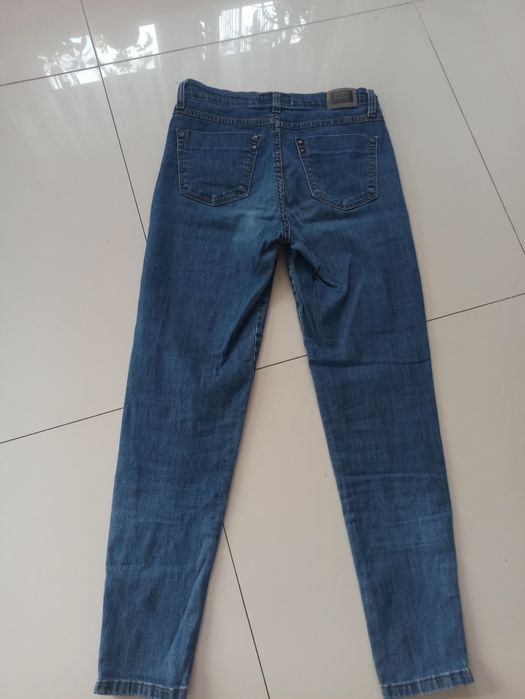Spodnie rurki 27 M 38 S 36 Made in Italy B jeans