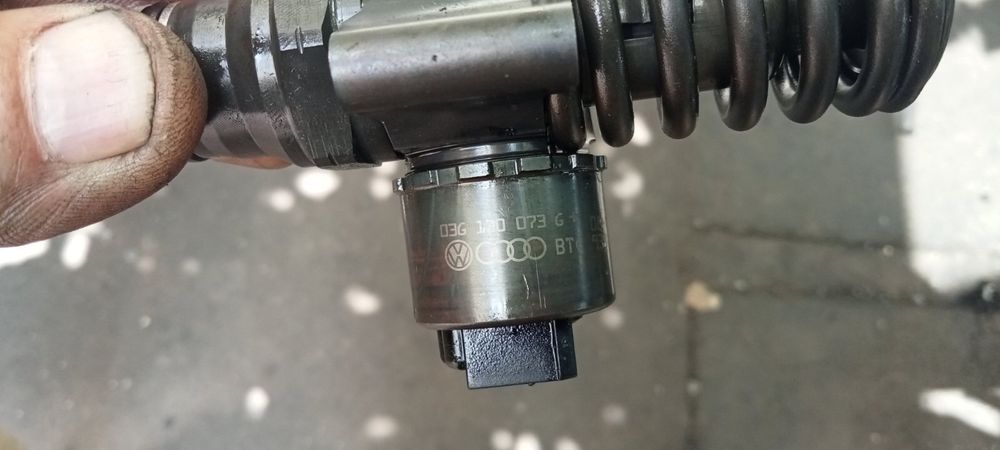 Форсунка 03G130073G GV GX 2.0 TDi BKD VW Audi Seat Skoda Golf Octavia