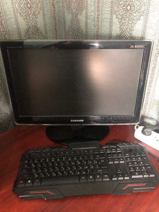 Продаж настільного компютера