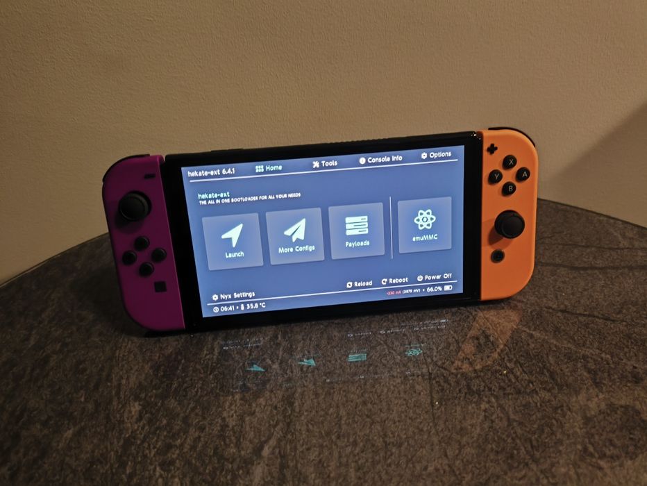 Nintendo switch OLED, modchip picofly cfw nowe joycony