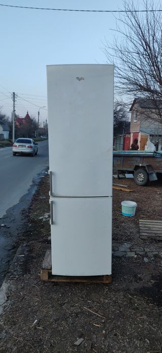 Холодильник. Whirpool.  Bирпул.