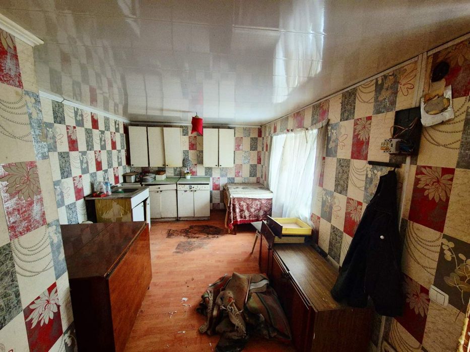 Пів Будинку з окремим подвірʼям.Кушівка