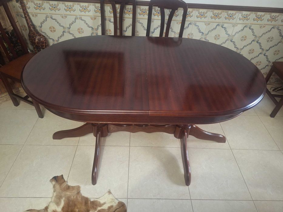 Mesa de Jantar Extensível (Mogno)