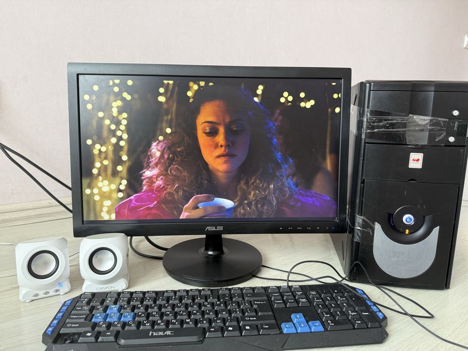 Компьютер Asus, компʼютер Asus з блоком.