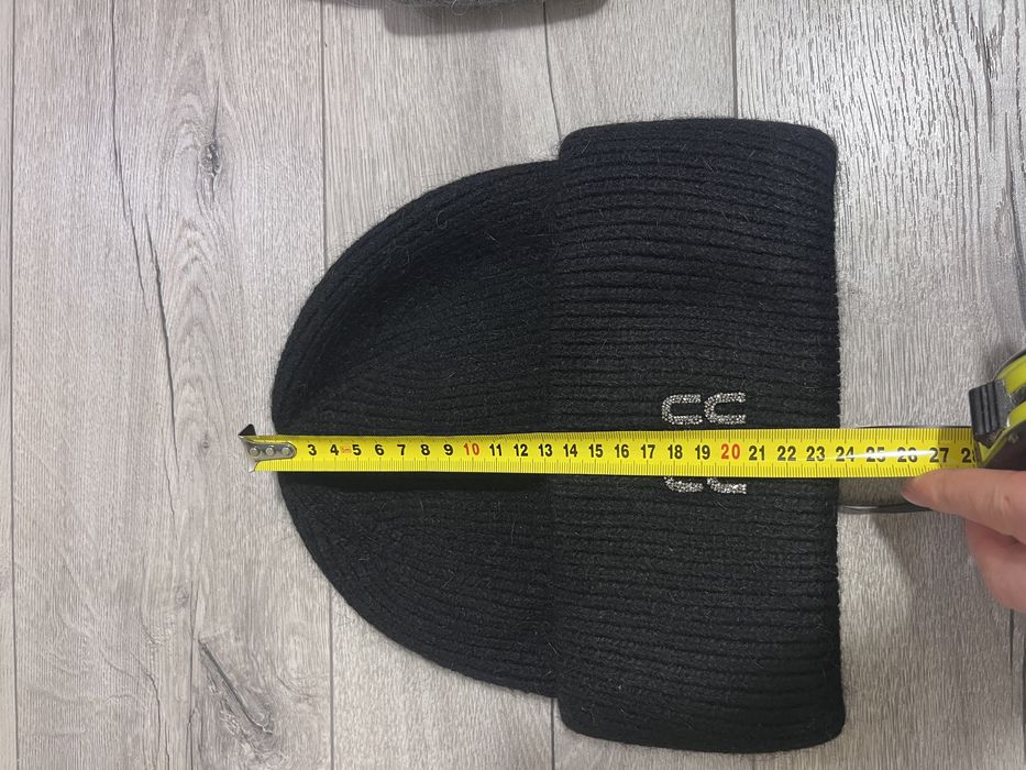 Зимова шапка під бренд