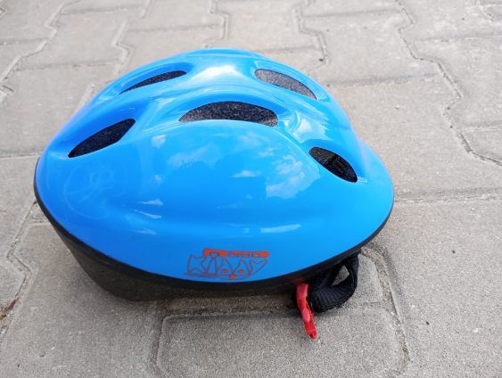 rolki decathlon r. 32 (wkladka 20 cm) + kask + ochraniacze