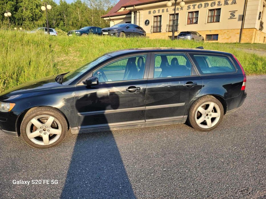 Samochód Volvo V50