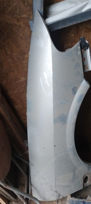 Крило переднє Опель вектра б opel vectra b праве ліве усілітель бампер