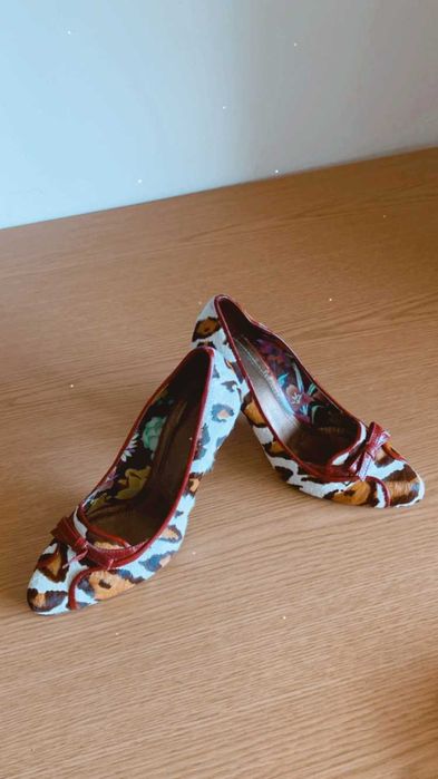 Marca claudina em pelo leopardo sapato 36 como novo