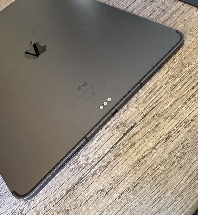 IPAD Pro 5 geração 256GB wifi + Apple keyboard
