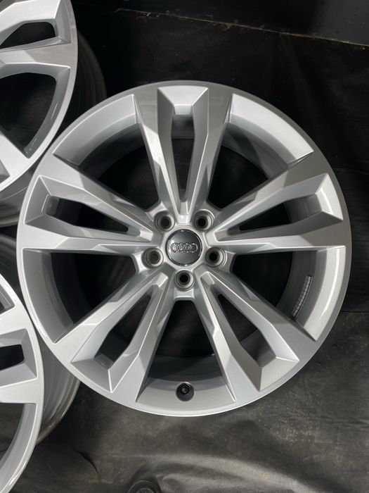 Диски R19 5x112 Et28 8.5J. Audi Q7 Q5 Q3 A8 A7 A6 C8 C7 A5 A4 VW Touar