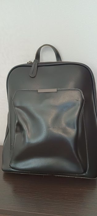 Шкіряний рюкзак в ідеальному стані