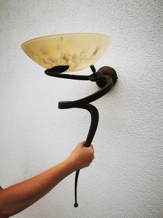 Kinkiety Model Teo z aluminium i szkła autorstwa Enzo Ciampaliniego, l