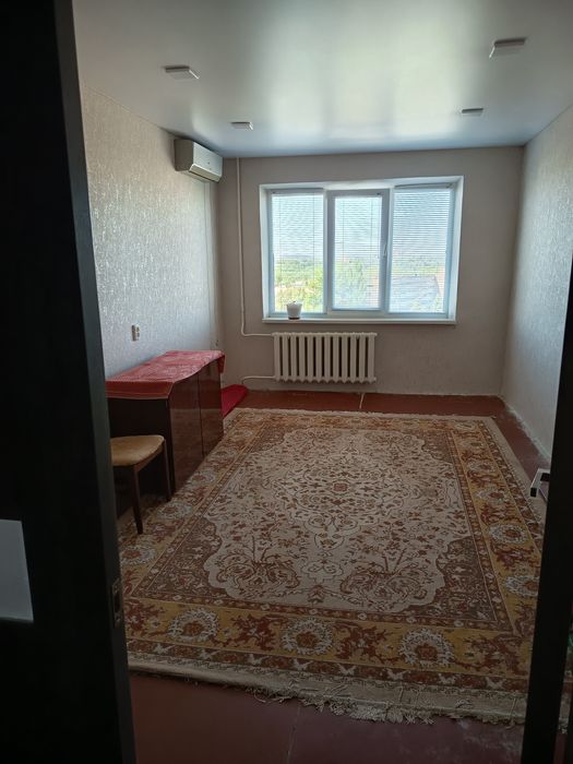 Продам 3 комнатную квартиру Чешка  в  центре Даманского. Улица Героев Мариуполя.(Адмирала Головка).