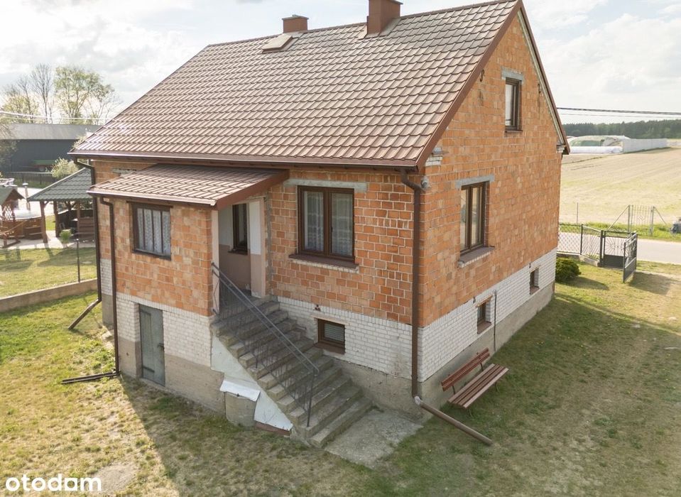 Urokliwe siedlisko wiejskie z zabudowaniami - Jarnuty, gm. Czerwin