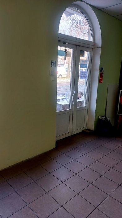 Пропонується до продажу, комерційне приміщення, вільного призначення.