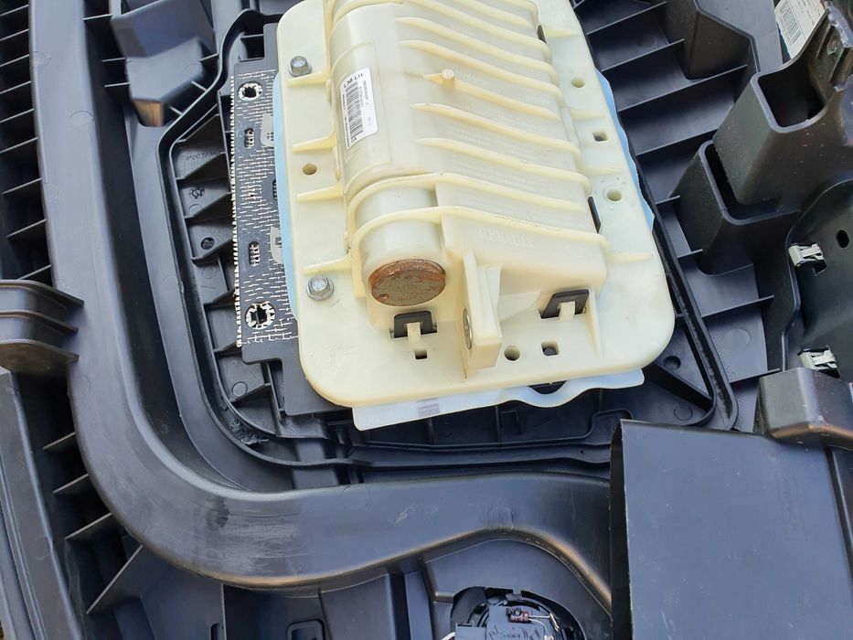 Deska rozdzielcza konsola kokpit Renault Fluence ORYGINAŁ!!!