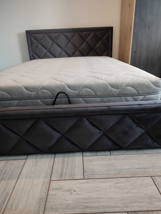 Łóżko tapicerowane na wymiar, led, pilot, czujnik ruchu, producent 140