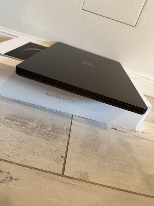 Macbook pro A3403 M4 pro 16” 24gb 512 sad stan idealny 13 cykli