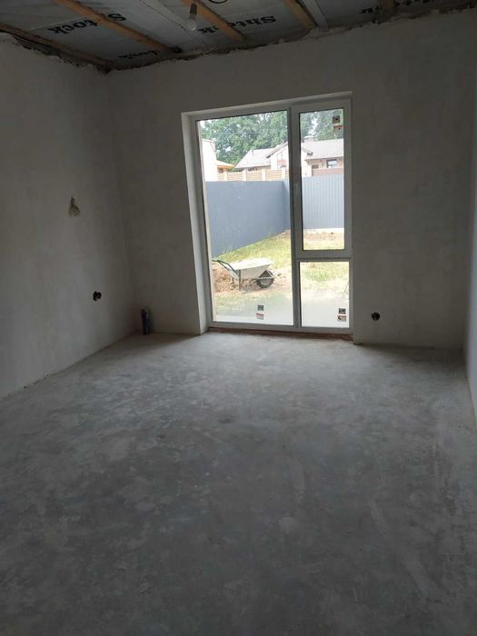 Будинок з максимальним наповненням для ремонту біля Києва!