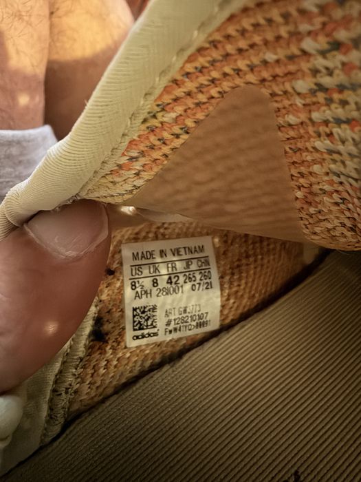 YEEZY BOOST 350 V2