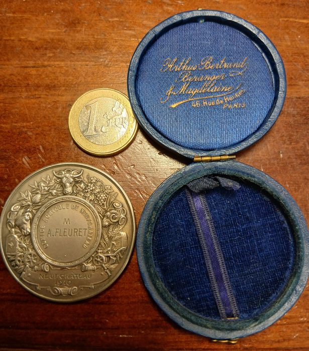 Medalha em prata francesa