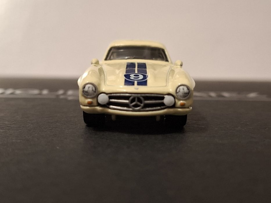 Hot Wheels premium Mercedes-Benz 300 SL колекційний