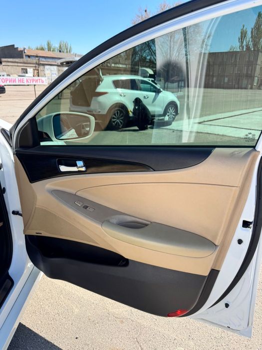 Hyundai  Sonata 2013